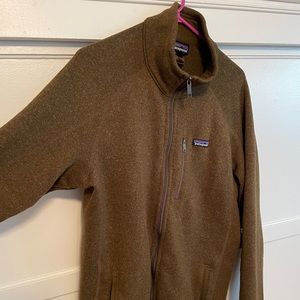 Used Mens Patagonia Better Sweater. Size XL. No holes, rips, stains.